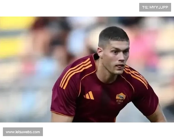 罗马前锋多夫比克进球后伤退，加剧球队锋线危机。